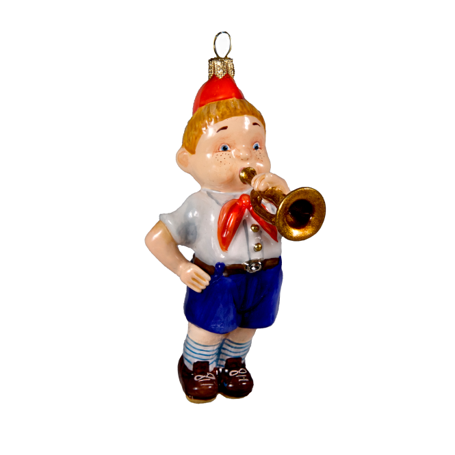 Пионер с трубой