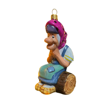 Бабка на бревне